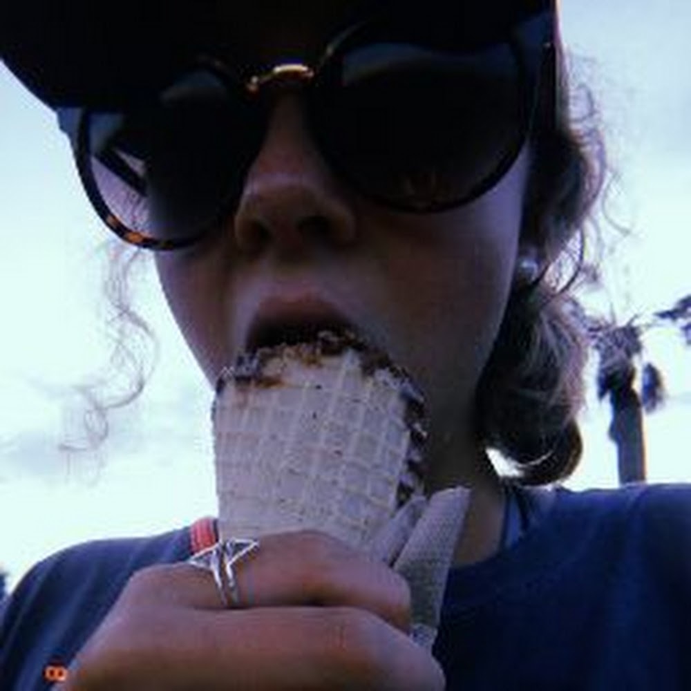 Meet your Posher, Addison